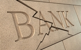 Az Egyesült Államokban 18 bank zárt be tavaly
