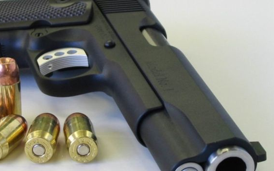 Cannes - Lövések okoztak pánikot a fesztiválról élőben jelentkező tévéműsorban, nincs sérült