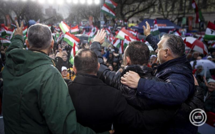 Orbán Viktor: az ukránok egy ukránbarát kormányt akarnak létrehozni Magyarországon