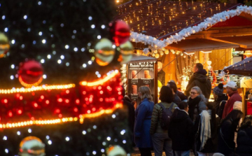 Megnyílt a Budapesti Karácsonyi Vásár és a Városháza parkban a karácsonyi élménypark
