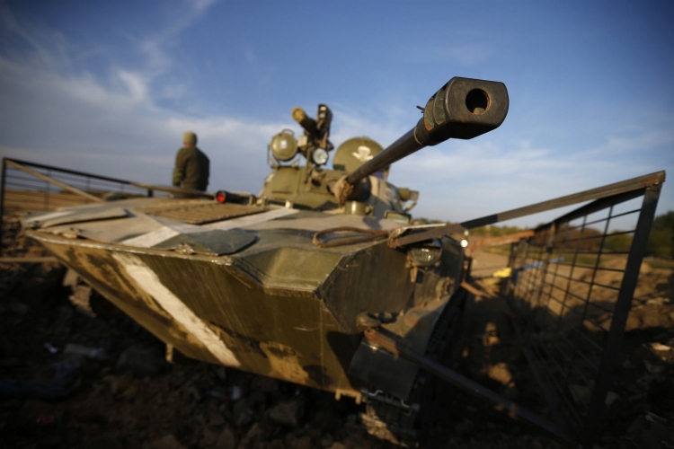 Ukrán válság - Ukrán szakértő: orosz harckocsik jelentek meg Donyecktől északra