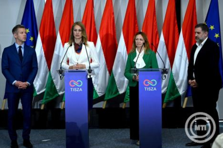 Forsthoffer Ágnes: vissza kell állítani a közbizalmat, ami a parlamentben kezdődik